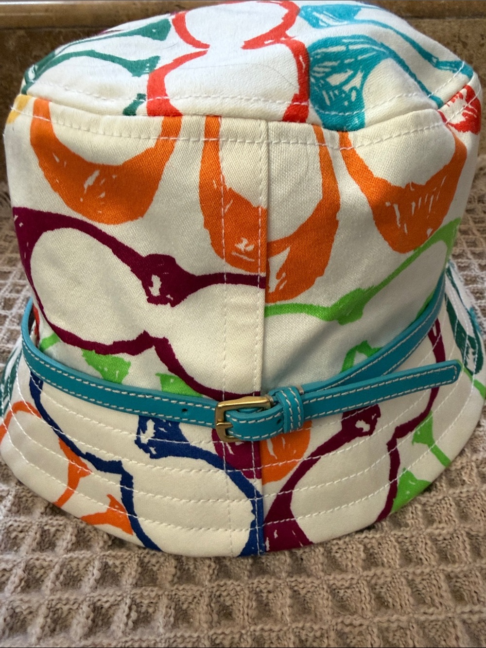 Coach scribble print canvas Multicolor Floral Bucket Hat with Turquoise Belt